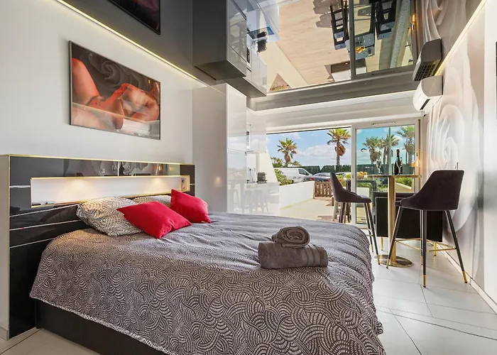 Carmen Village Naturiste Heliopolis Ab 50 M 아그